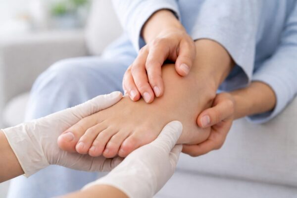 Schmerzen am Fuß nach Corona