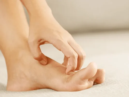 juckende Fußhaut ohne Pilz